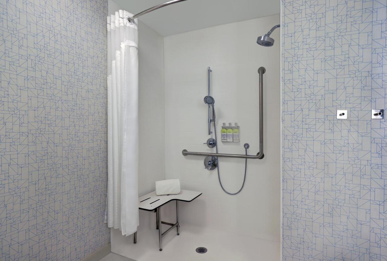 Holiday Inn Express - Kingston West By Ihg Extérieur photo