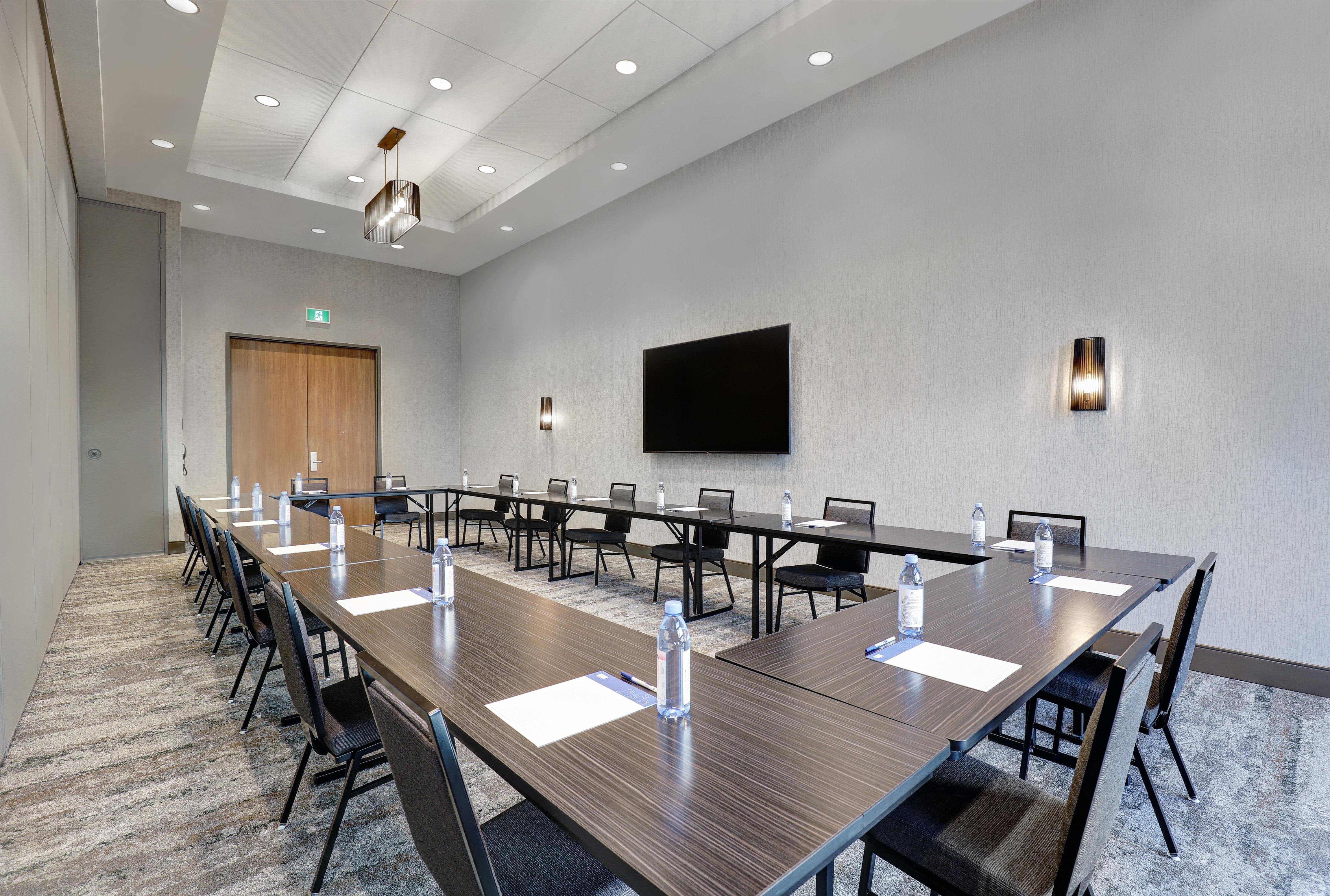 Holiday Inn Express - Kingston West By Ihg Extérieur photo