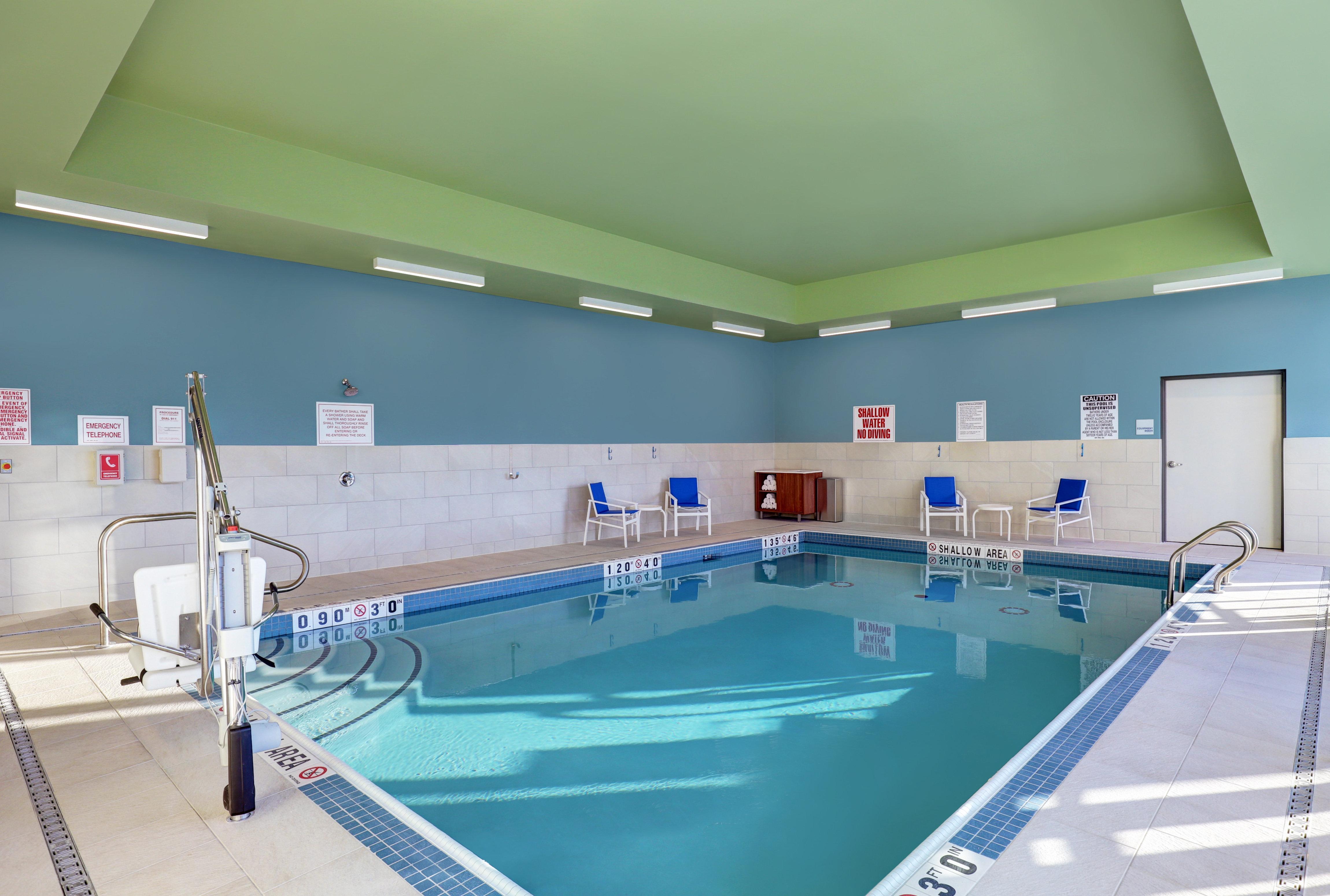 Holiday Inn Express - Kingston West By Ihg Extérieur photo