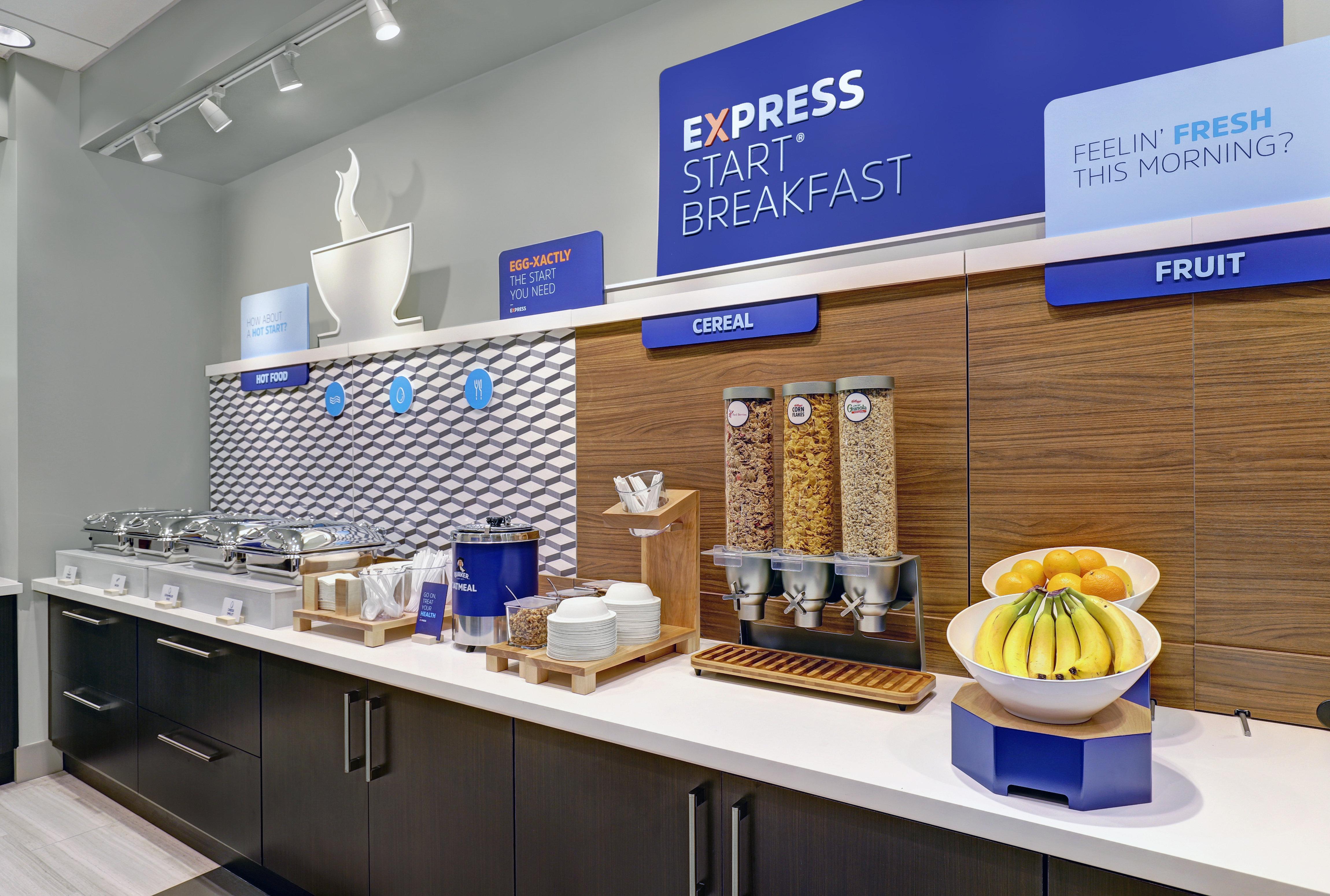 Holiday Inn Express - Kingston West By Ihg Extérieur photo